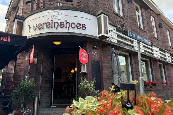 Die Eckkneipe "'T Vereinshoes" ist bereit für das EM-Halbfinale Niederlande - England