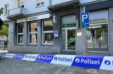 Auch die Crelan-Filiale am Eupener Rathausplatz wurde gesperrt und durchsucht