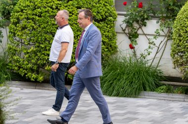 Regierungsbildner Bart De Wever vor dem Treffen mit den potenziellen Regierungspartnern am Sonntagabend