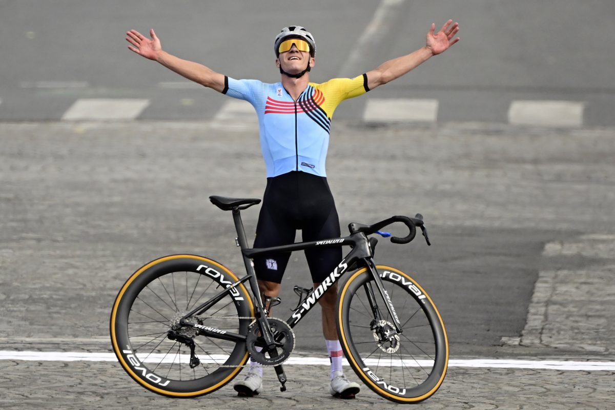 Nach dem Zeitfahren gewinnt Evenepoel auch das Straßenrennen