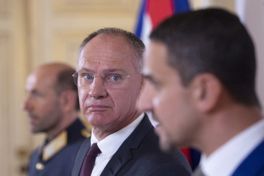 Österreichs Innenminister Gerhard Karner (Mitte)