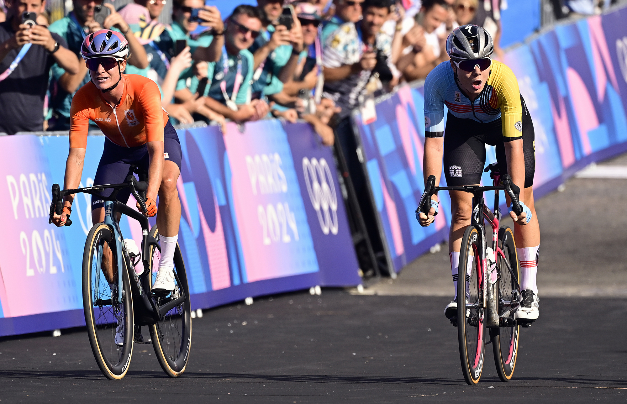 Marianne Vos schnappt sich Silber, Lotte Kopecky gewinnt Bronze