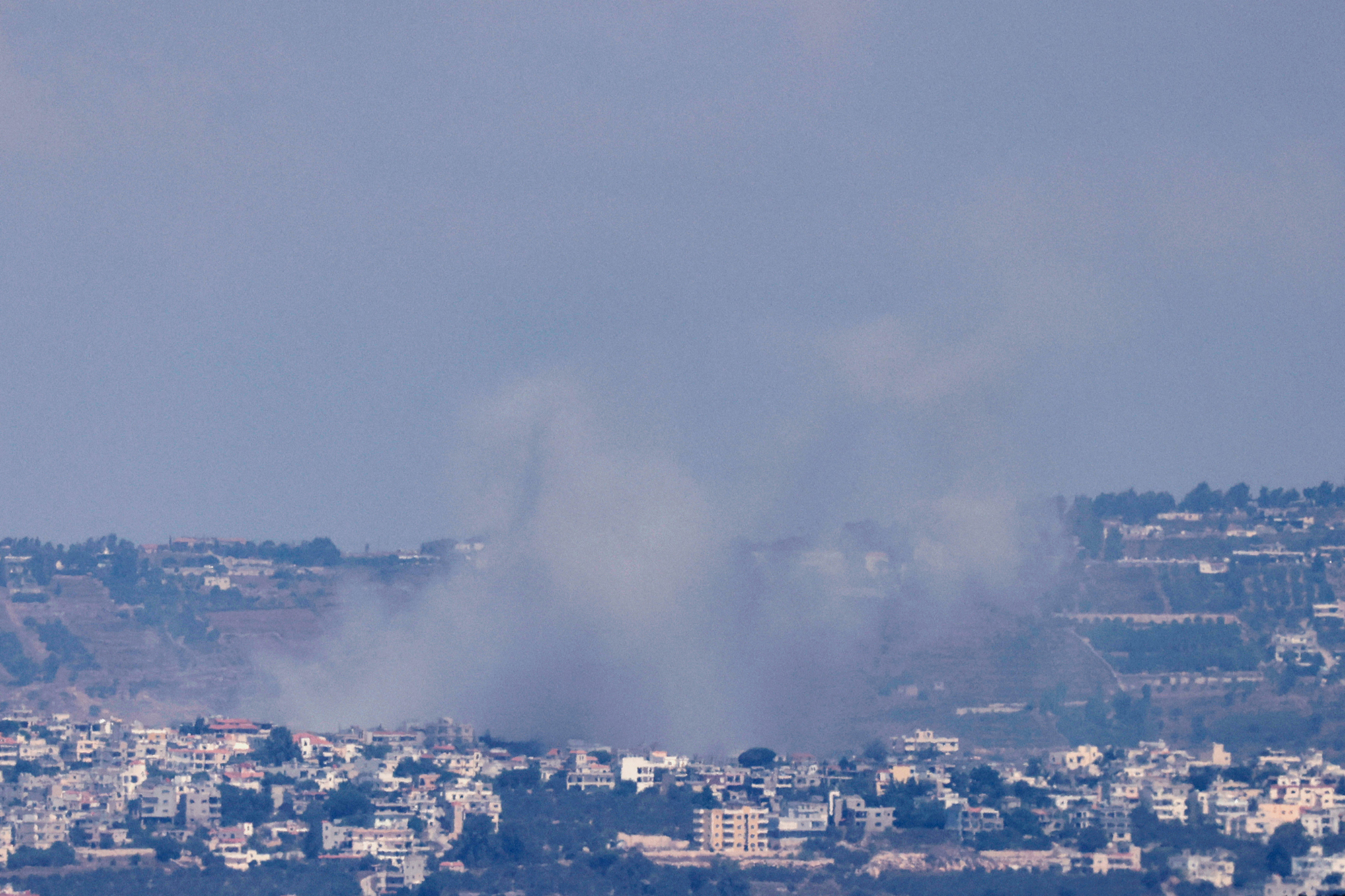 Die israelische Armee greift Ziele im Libanon an