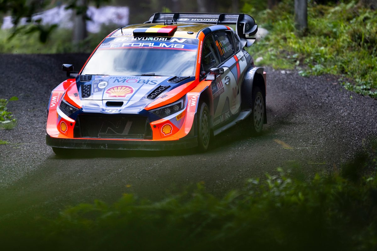 Thierry Neuville/Martijn Wydaeghe bei der Rallye Finnland