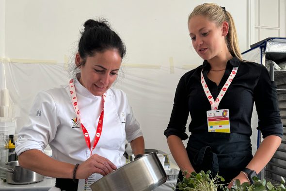 Ricarda Grommes und Lorena Jonas