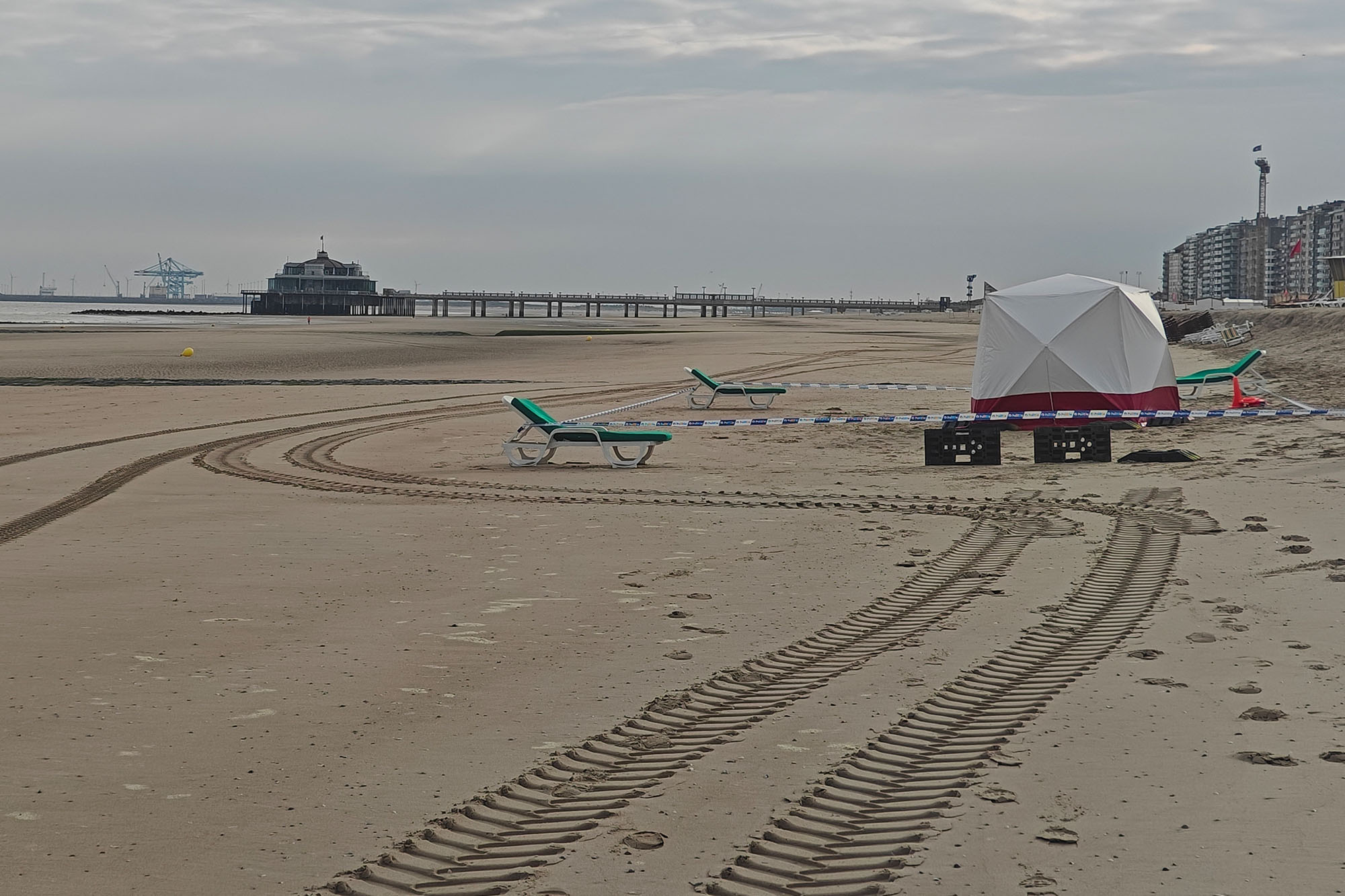 Polizeiabsperrung am Strand von Blankenberge