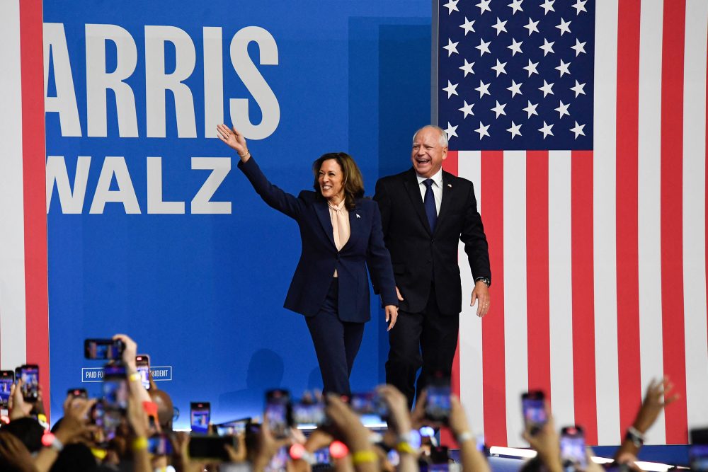 US-Präsidentschaftskandidatin Kamala Harris und ihr Vize Tim Walz