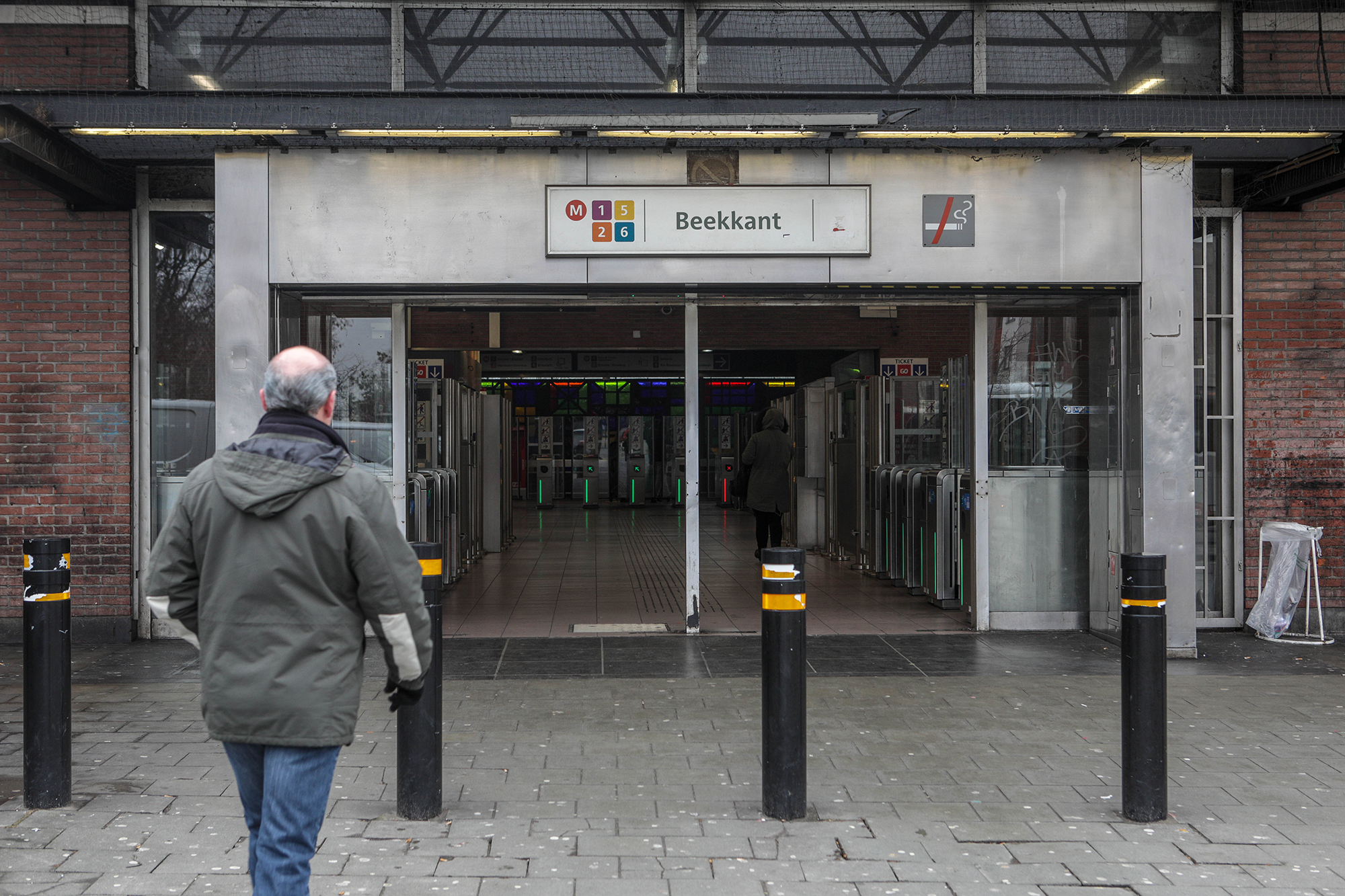 Eingang zur Metrostation Beekkant in Brüssel