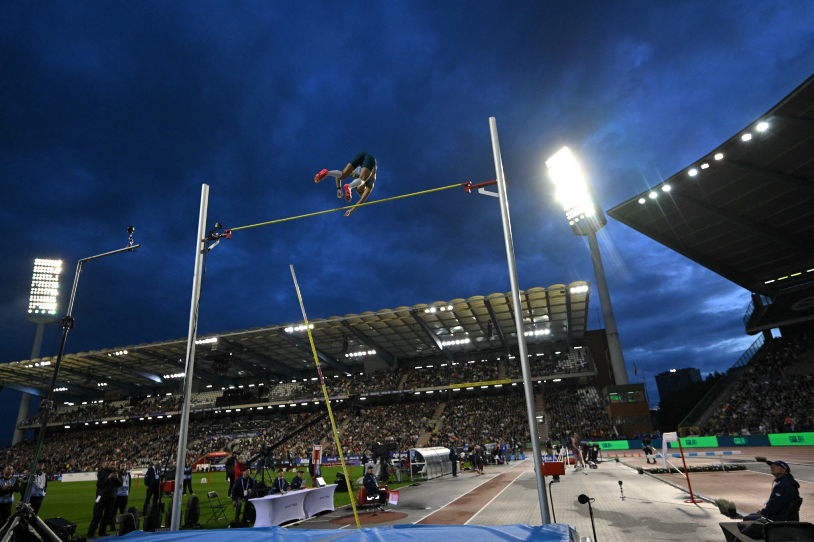 Armand Duplantis beim Diamond-League-Meeting in Brüssel