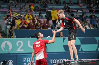 Laurens Devos und Lucas Didier klatschen sich ab - Didier gewinnt Silber, Devos die Goldmedaille