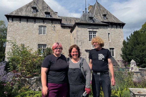 Pauline, Sandra und Gero Hake öffnen am kommenden Wochenende die Türen ihres Herrenhauses