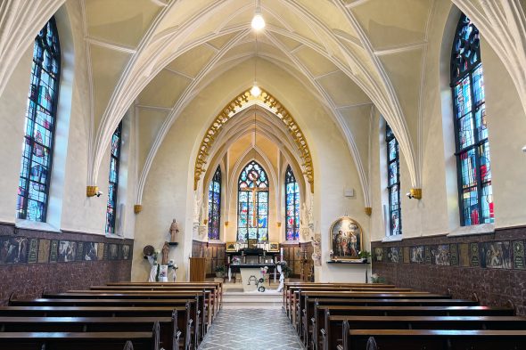 In der Kirche St. Josef von Hünningen bei Büllingen