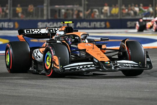 Lando Norris startet beim GP von Singapur von der Pole Position
