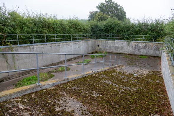 Regenrückhaltebecken in Raeren (Bild: Olivier Krickel/BRF)