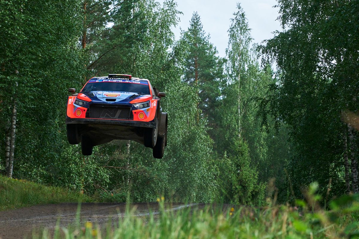 Thierry Neuville/Martijn Wydaeghe bei der Rallye Finnland