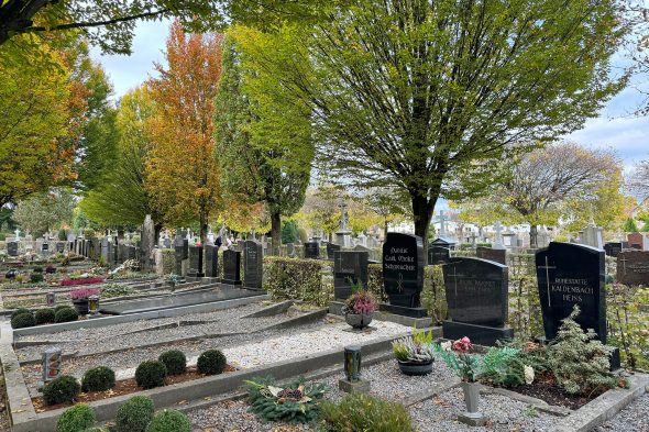 Gräber und Grabsteine auf dem Eupener Friedhof