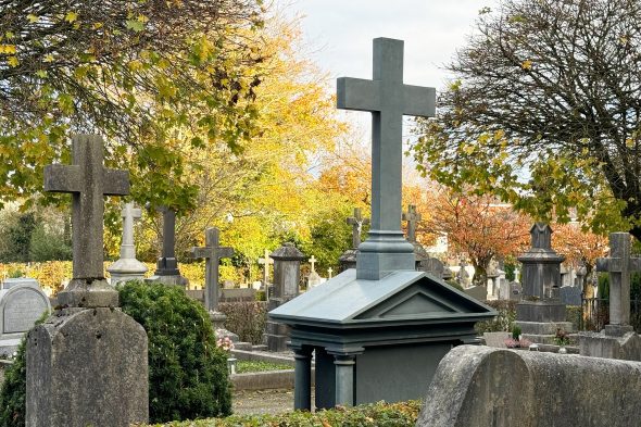 Gräber und Grabsteine auf dem Eupener Friedhof