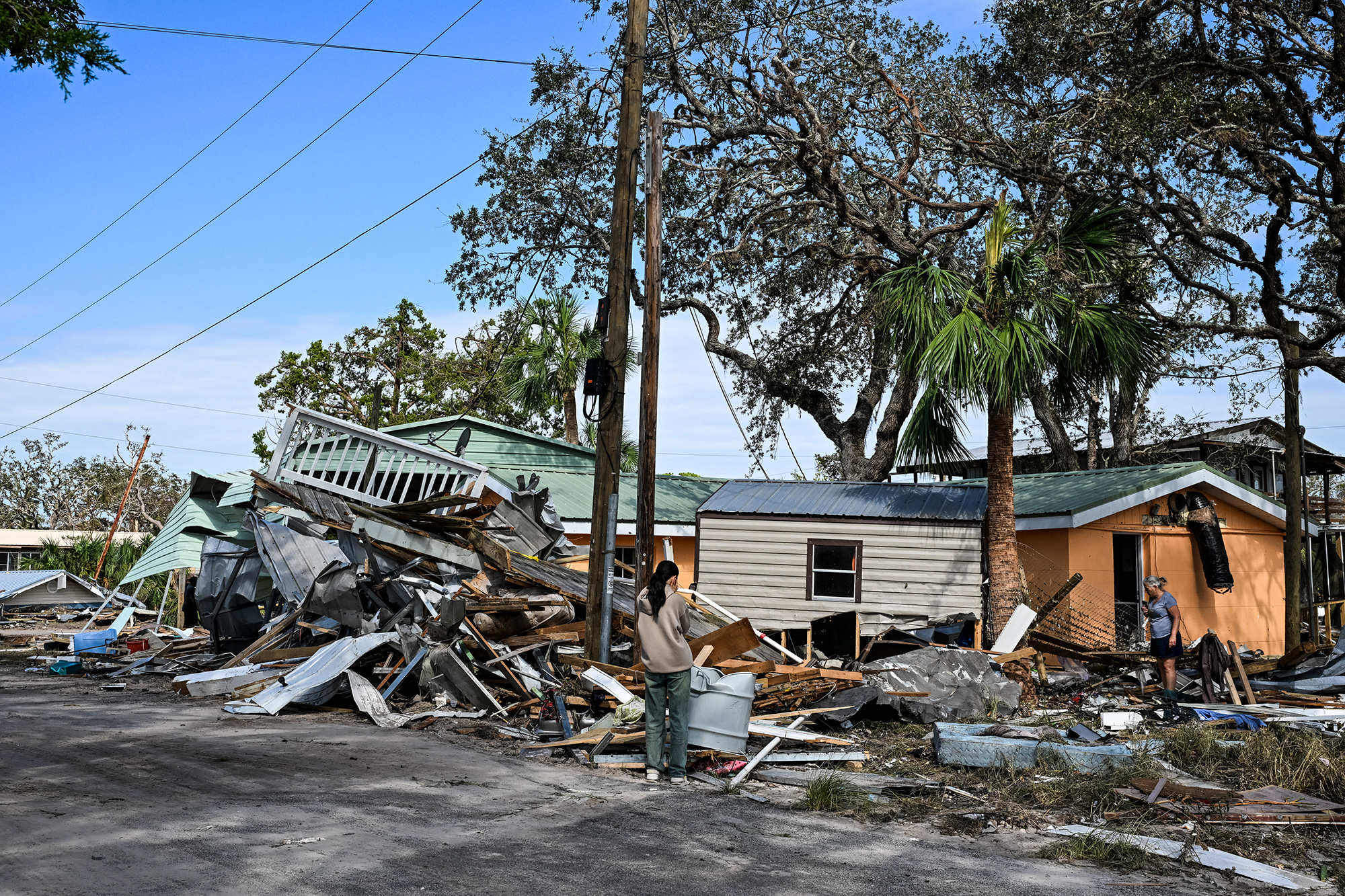 Zerstörtes Haus nach Hurrikan Helene in Horseshoe Beach, Florida