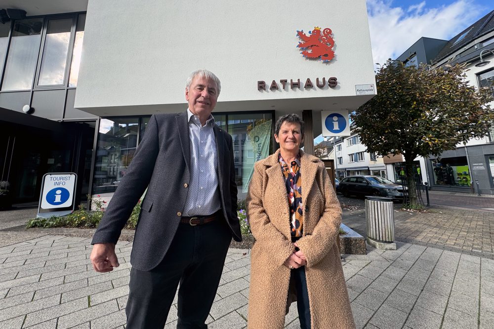 Werner Henkes von der Liste 'Gemeinsam' und Gaby Schröder von der Liste 'Jetzt Handeln'