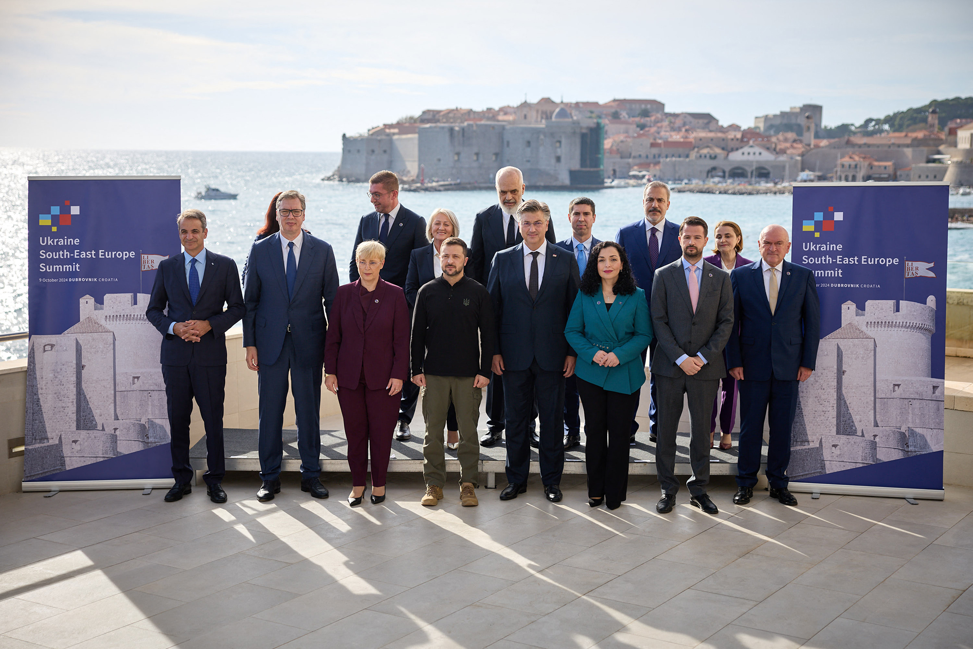 Gruppenbild diverser Staats- und Regierungschefs beim Gipfeltreffen zwischen der Ukraine und Südosteuropa in Dubrovnik