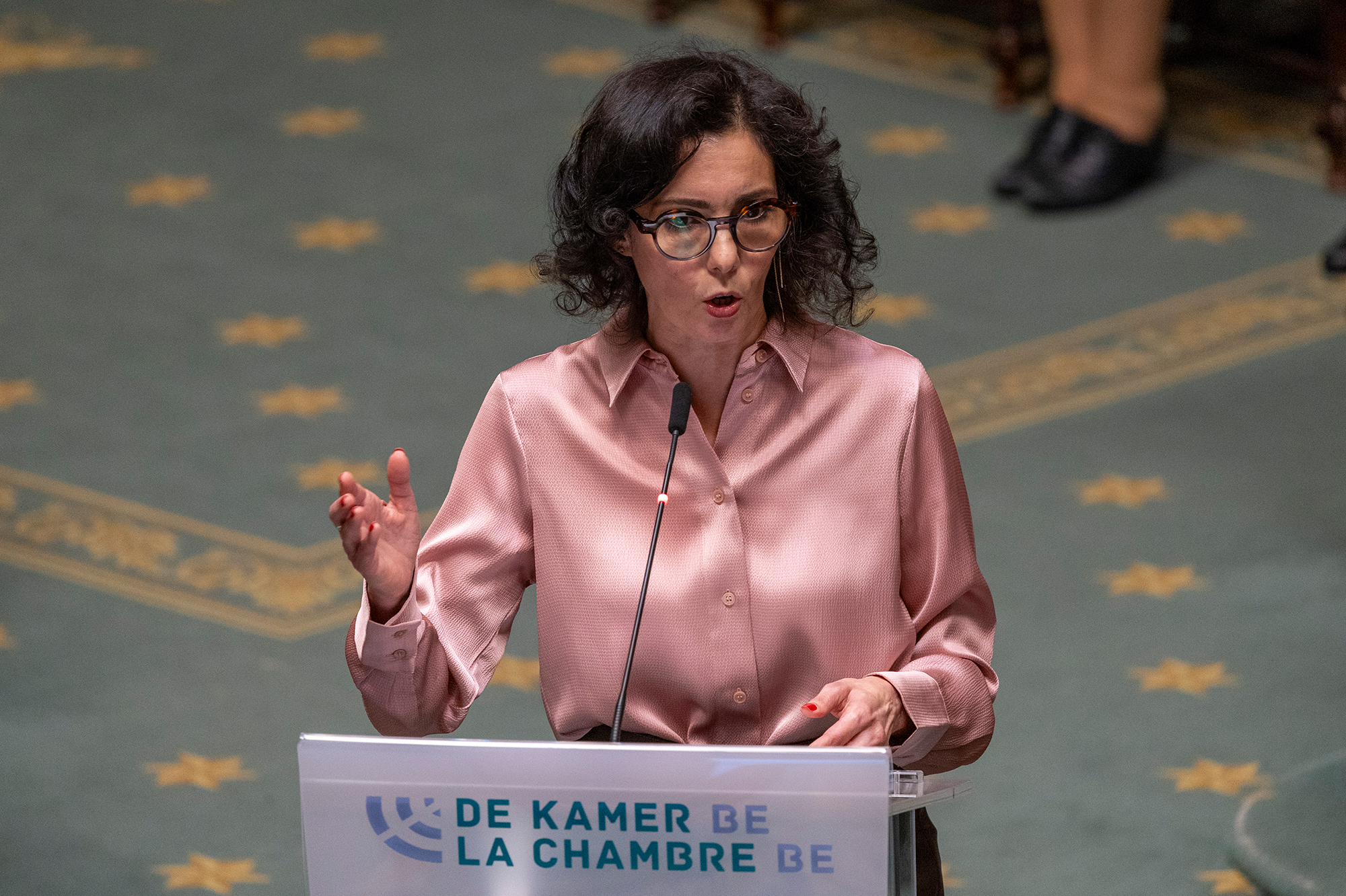 Außenministerin Hadja Lahbib in der Kammer