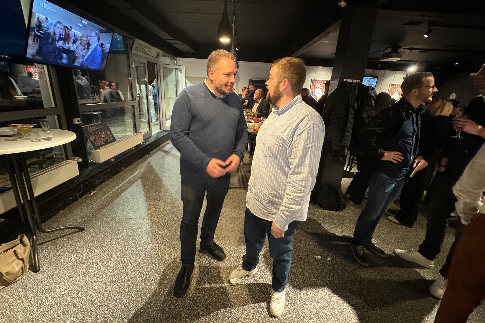 Thomas Lennertz (CSP) und Nicolas Pommée (OMG) am Sonntagabend nach den Wahlen