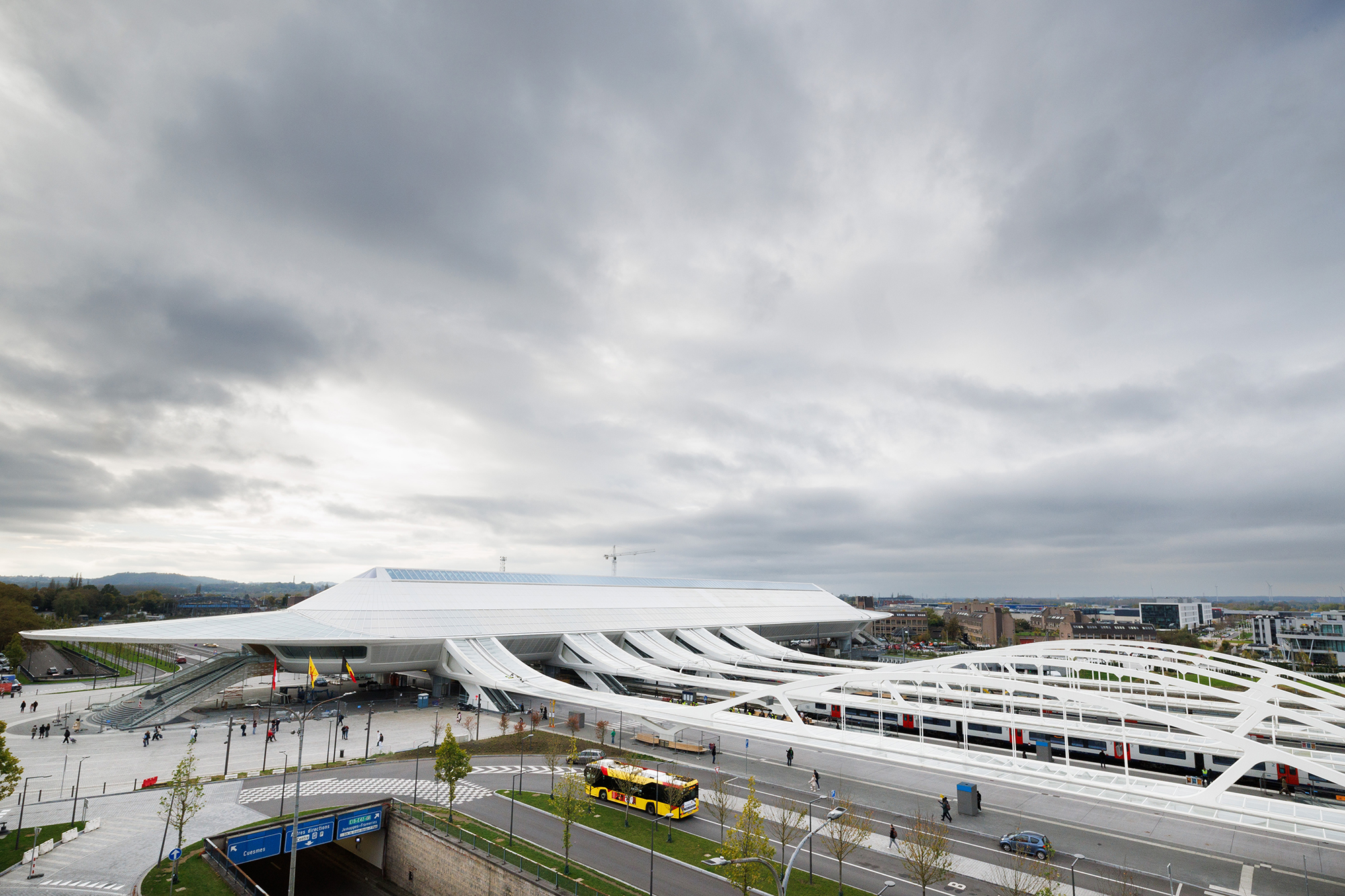 Der Bahnhof von Mons