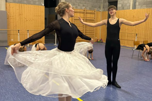 "Ballet des Jeunes" probt für "Coppélia"