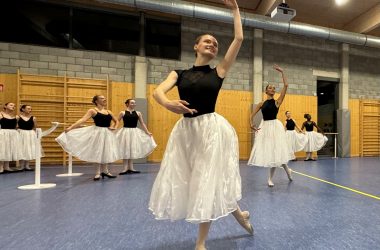 "Ballet des Jeunes" probt für "Coppélia"