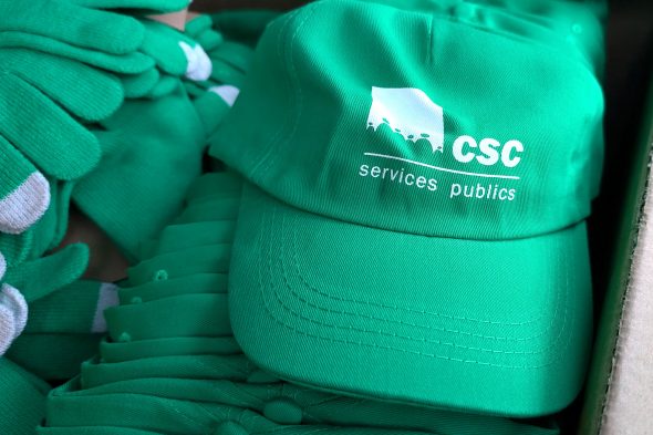 Grüne Mütze mit CSC-Logo