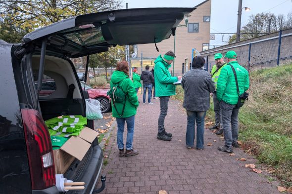 CSC-Mitglieder starten am Bahnhof Eupen zur Demo in Brüssel