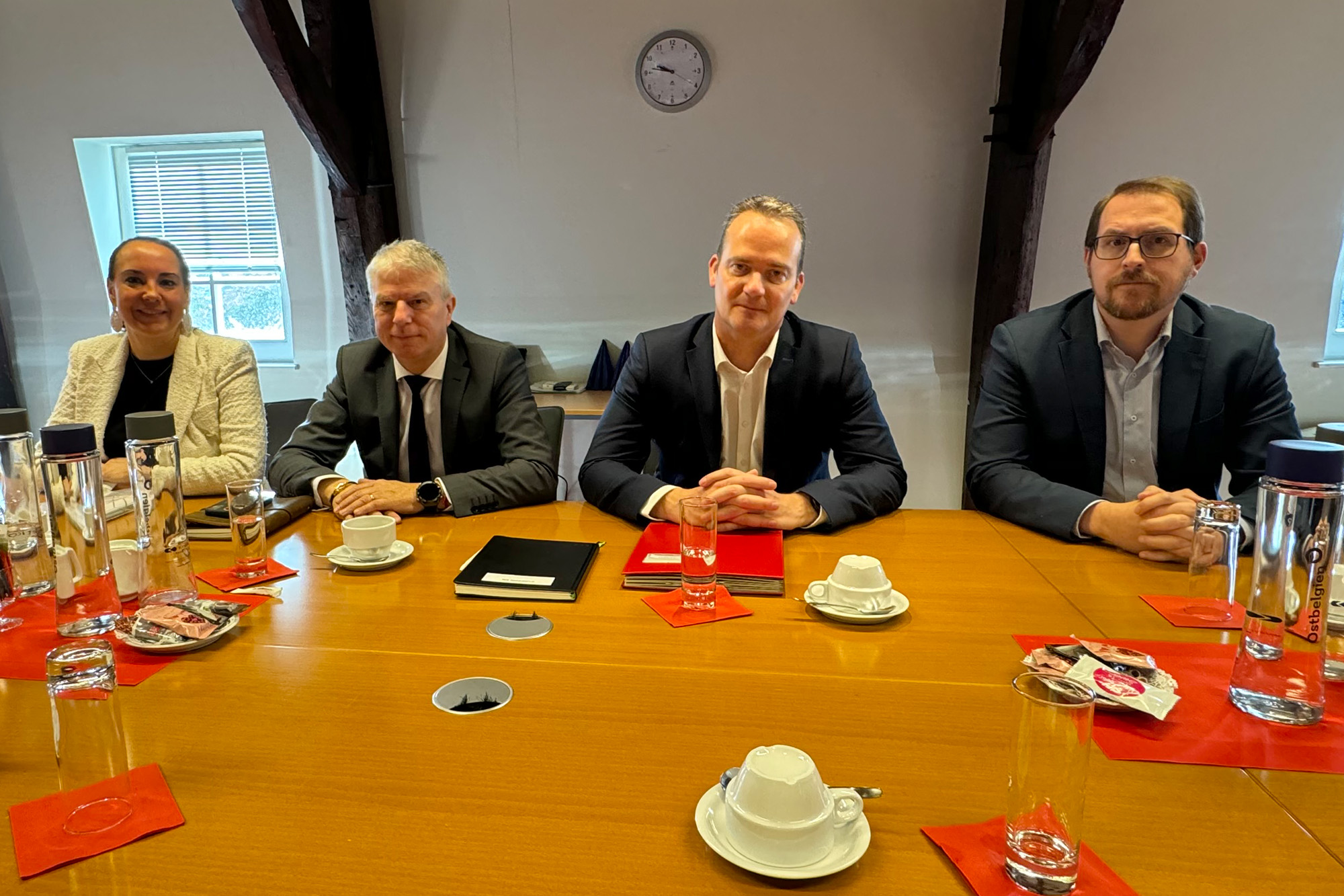 Pressekonferenz der DG-Regierung: Lydia Klinkenberg, Gregor Freches, Oliver Paasch und Jérome Franssen