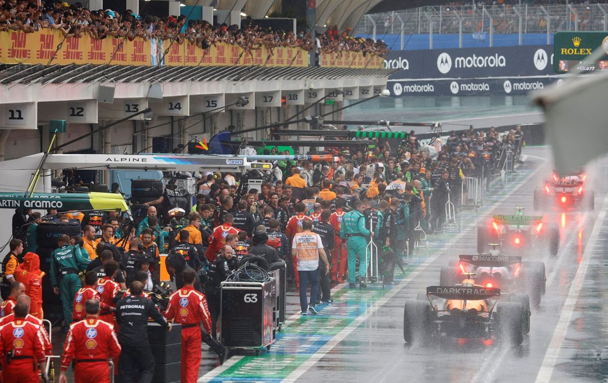 Verstappen-triumphiert-im-Regen-Chaos-von-Brasilien