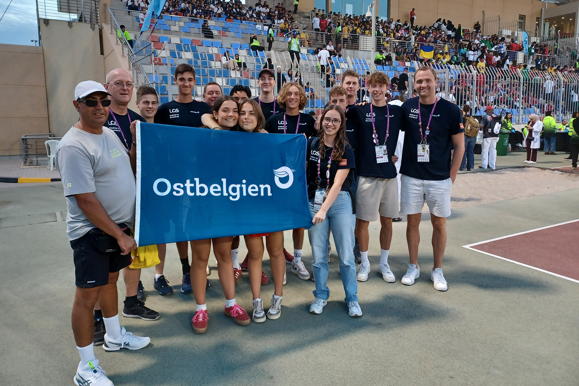 Die DG-Delegation bei der Gymnasiade in Bahrain