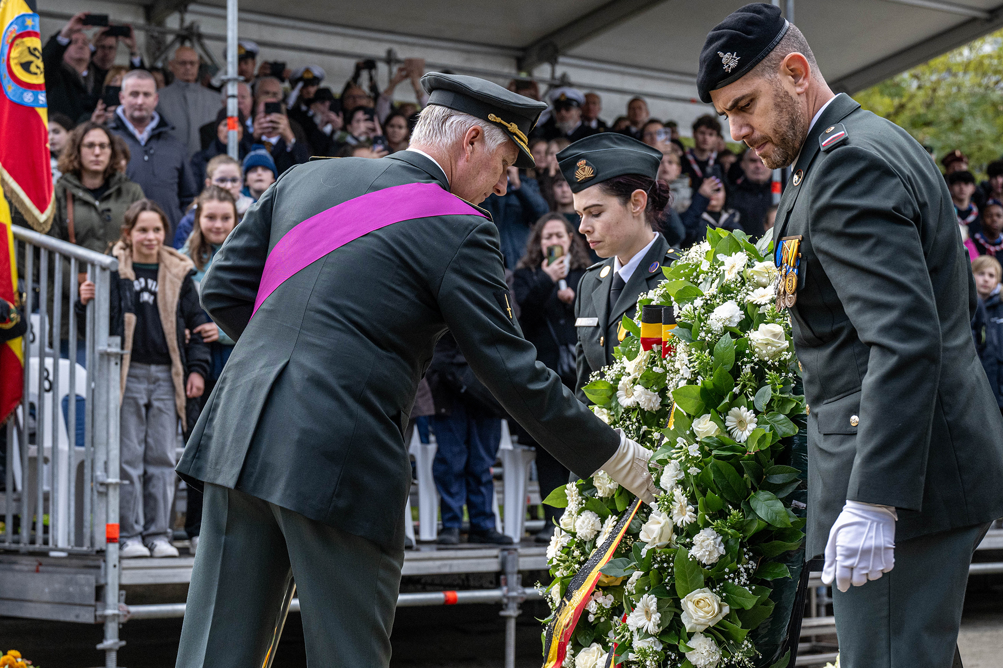 König Philippe bei der Kranzniederlegung am Grab des Unbekannten Soldaten