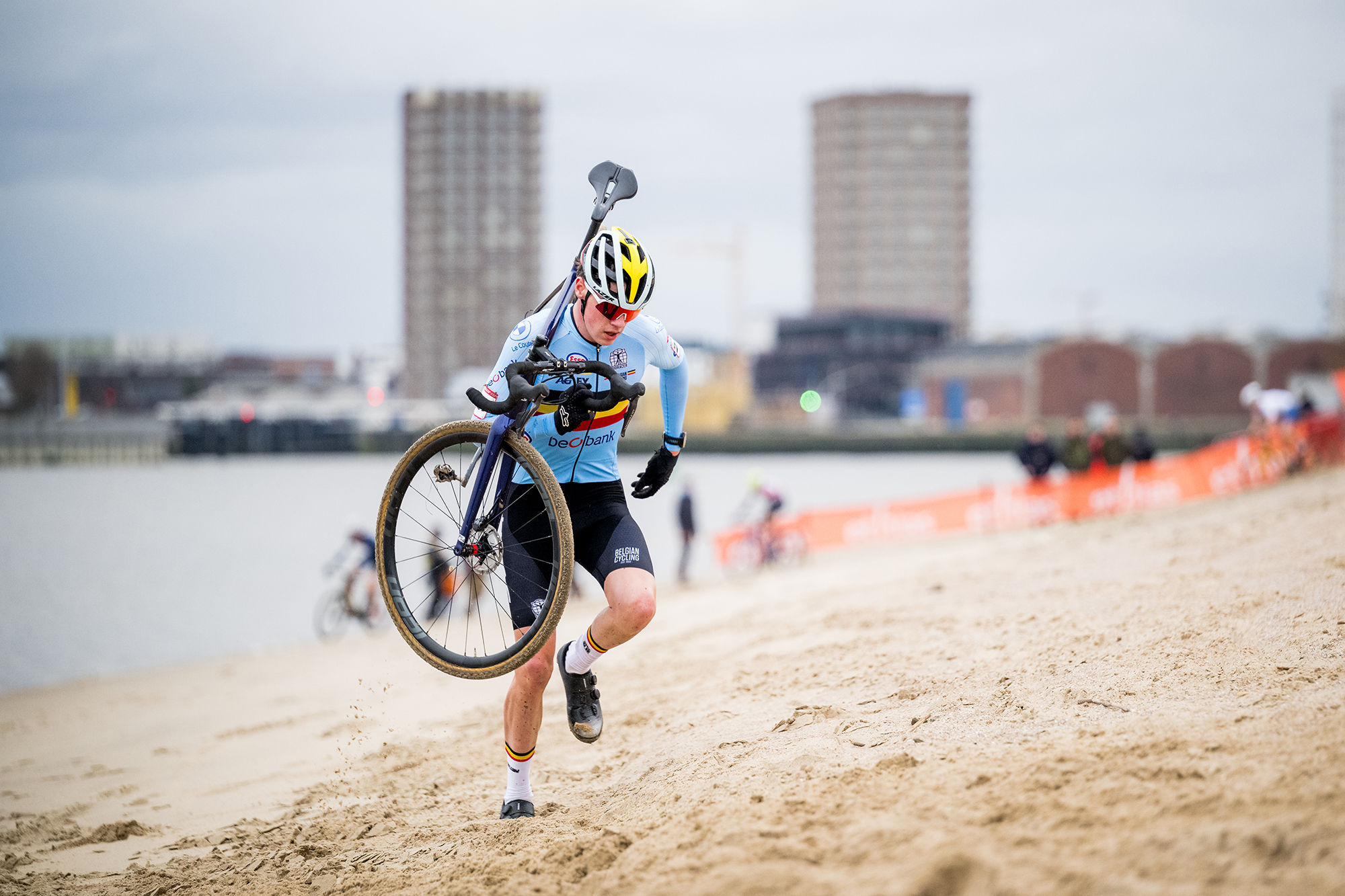 Miel Dekien beim Radcross-Weltcup in Antwerpen im Dezember 2023