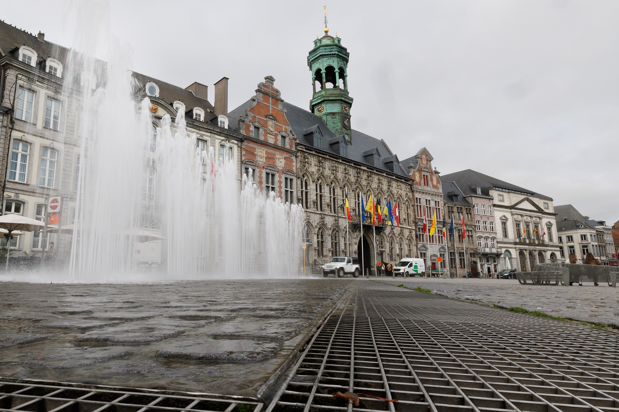 Das Rathaus der Stadt Mons