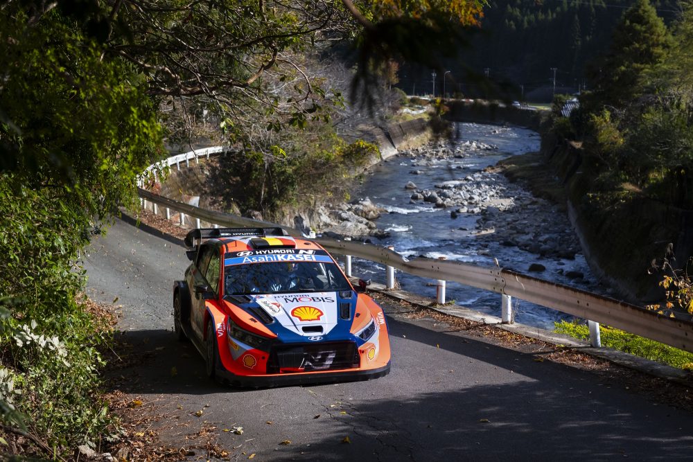 Der Hyundai von Thierry Neuville/Martijn Wydaeghe bei der Rallye Japan