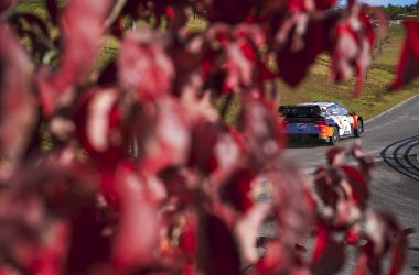 Der Hyundai von Thierry Neuville/Martijn Wydaeghe bei der Rallye Japan