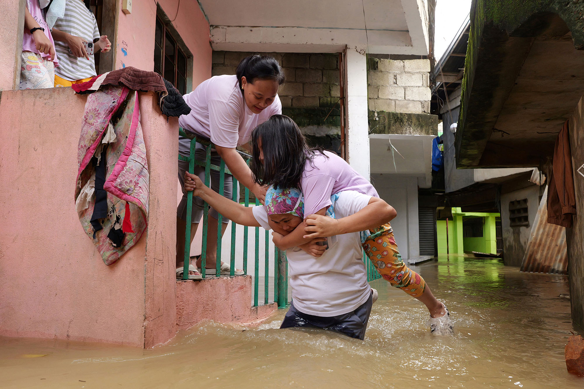 Taifun "Man-yi" hat die Philippinen getroffen