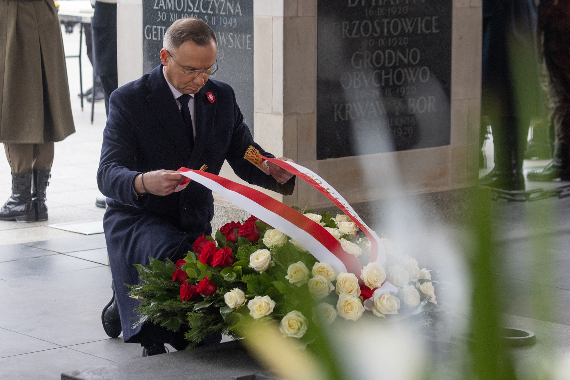 Polens Präsident Duda legt einen Kranz am Grabmal des Unbekannten Soldaten nieder