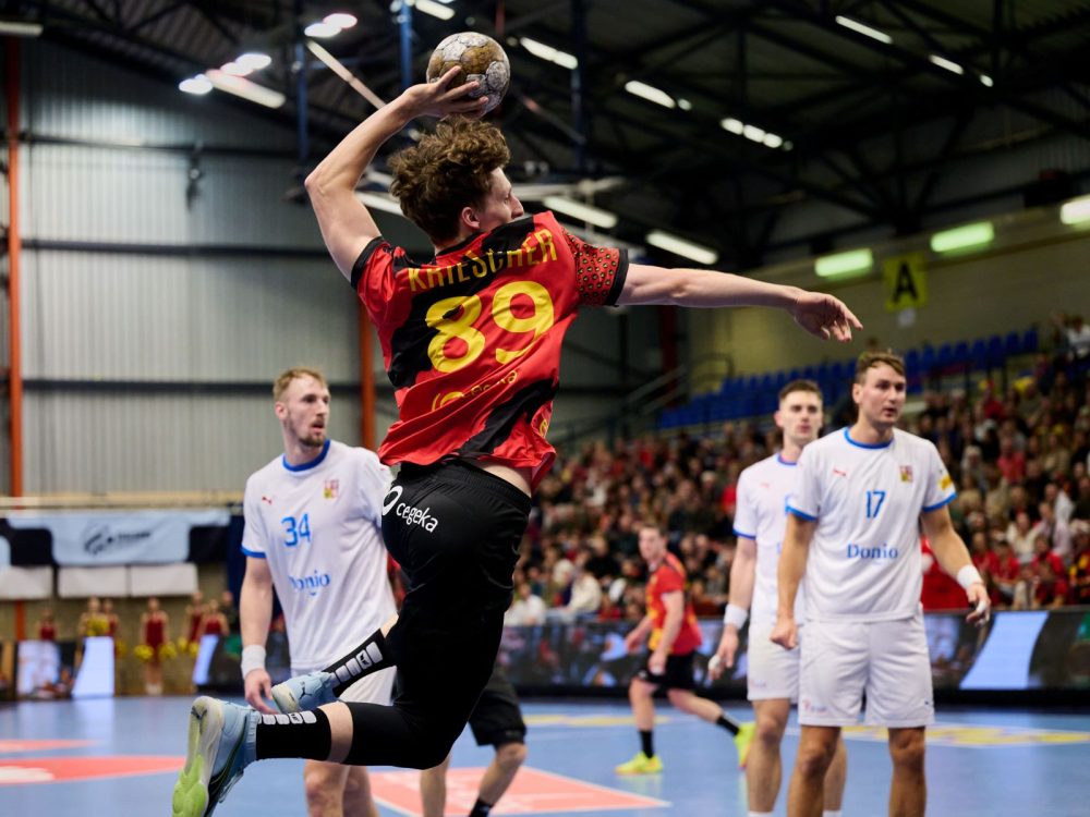 Kaj Kriescher beim Spiel der Roten Wölfe gegen Tschechien