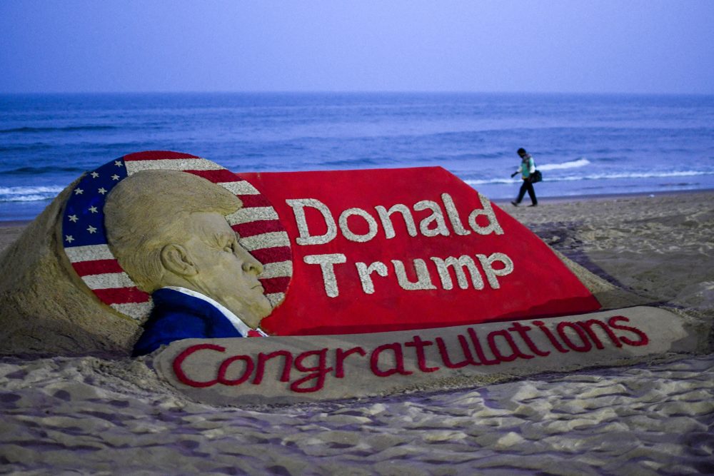 Sandskulptur mit Glückwünschen an Donald Trump in Indien