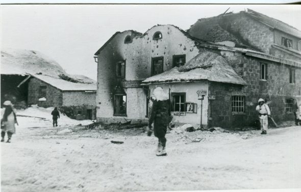 Zerstörungen nach der Ardennenoffensive