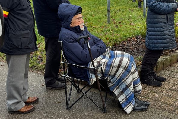 Der 102-jährige Joachim Schmidt wohnte der Gedenkfeier bei