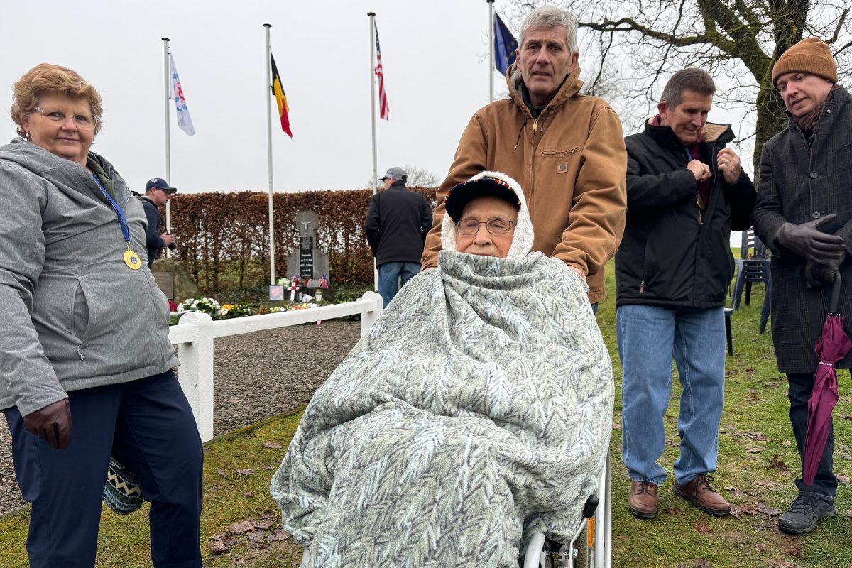 US-Veteran Gilbert Charleston bei der Gedenkzeremonie am Wereth Memorial 