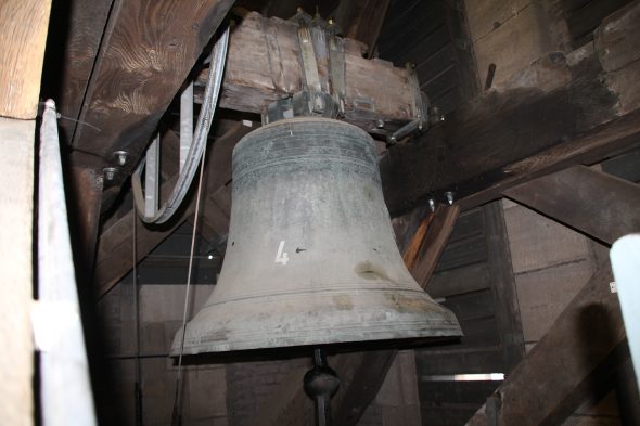 Glockenwartung im Aachener Dom