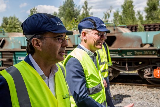 Bernard Gustin im Juni 2022 mit Mobilitätsminister Georges Gilkinet bei einem Lineas-Besuch in Antwerpen