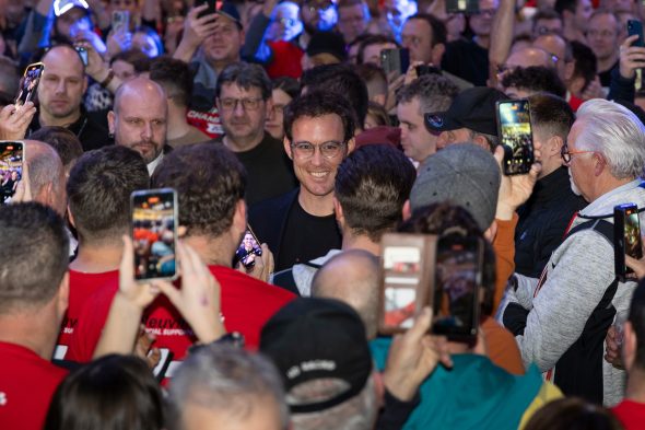 WM-Party: 2.000 Fans feiern Thierry Neuville und Martijn Wydaeghe in St. Vith