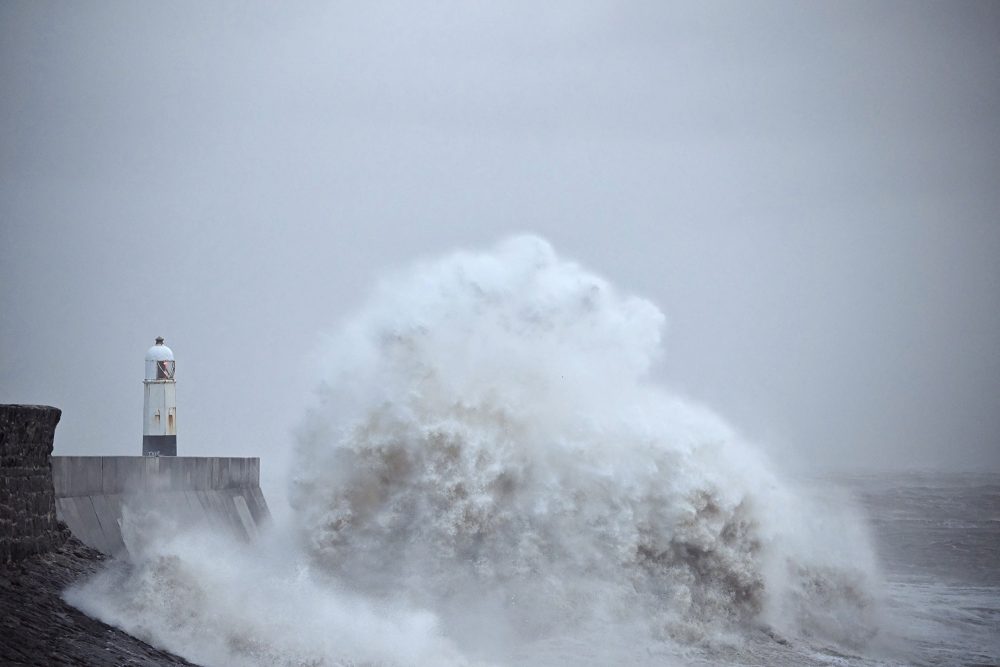 Sturm "Darragh" trifft auf die walisische Küste